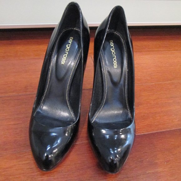 *SOLD* Sergio Rossi Patent Leather Rounded Toe Pumps - Picture 2 of 10